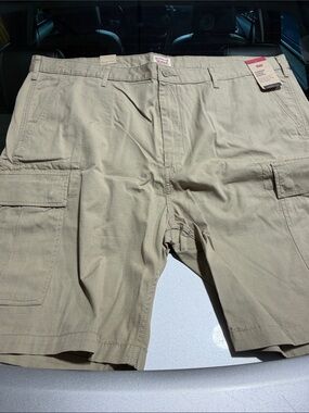 Levi's Men's Cargo Shorts - Khaki Green